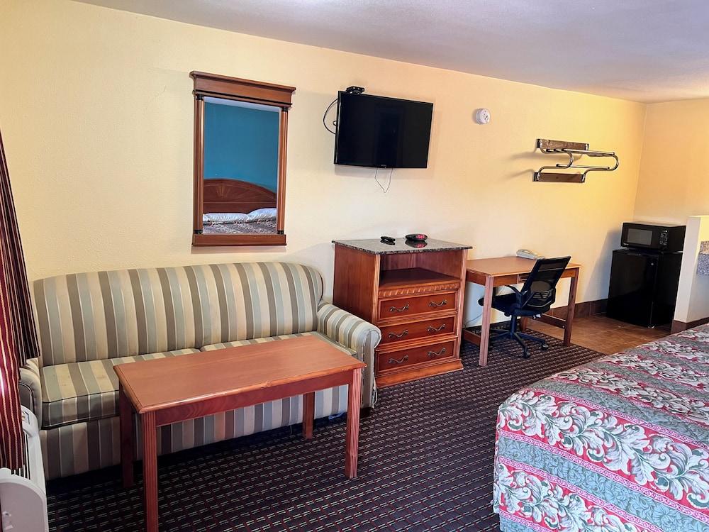 Economy Inn Express photo 27