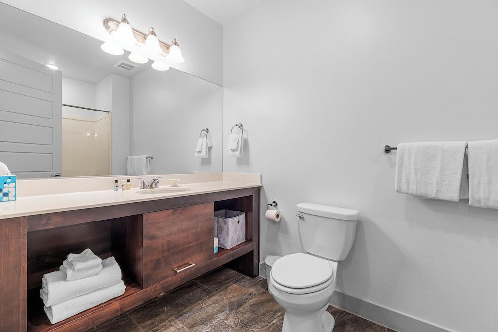 Vacation Rentals at Sand Hollow Resort photo 50