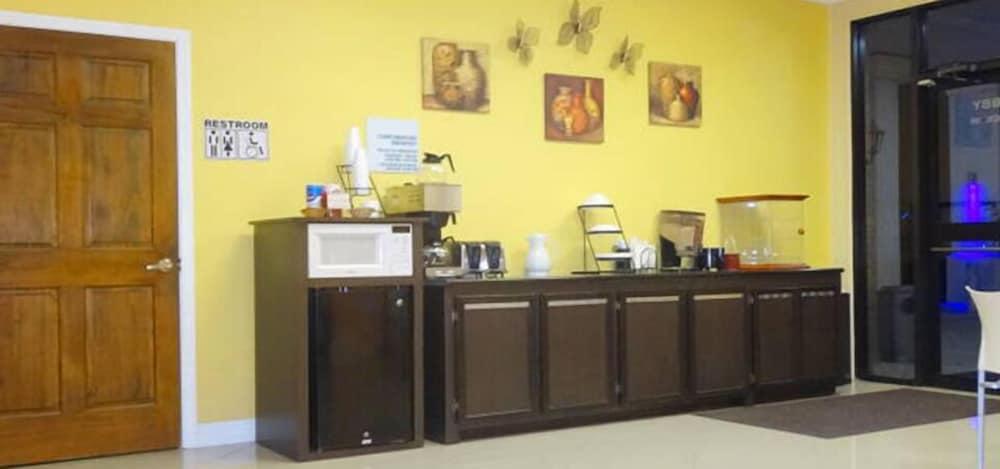 Winnie Inn Suites & RV Park photo 17