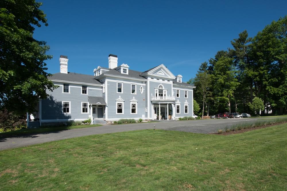 Kemble Inn photo 1