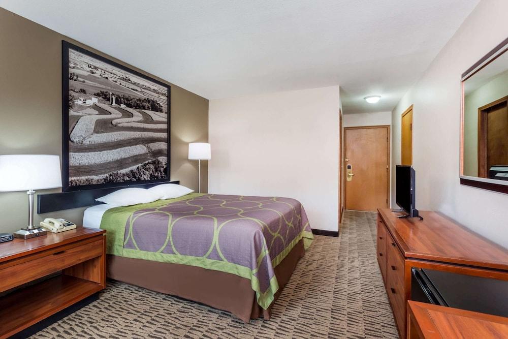 Super 8 by Wyndham Platteville photo 4