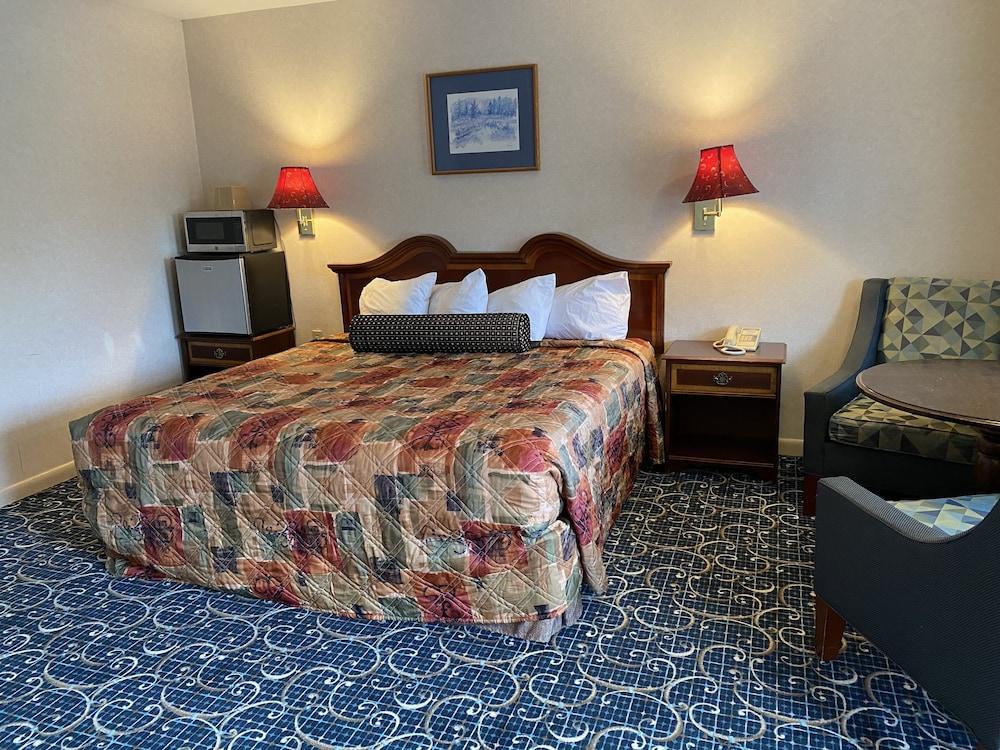 Economy Lodge photo 6