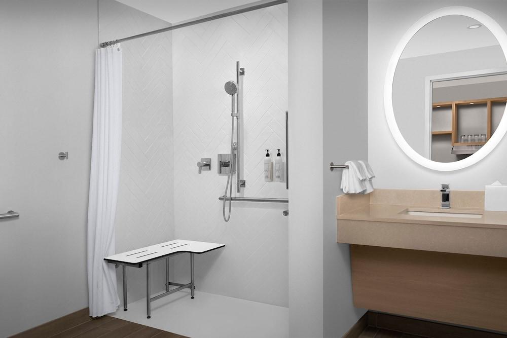 TownePlace Suites Jacksonville Airport photo 36