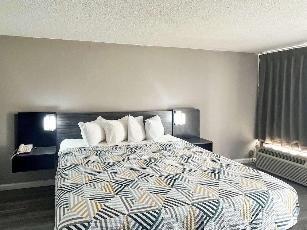 Motel 6 Lugoff, SC photo 9