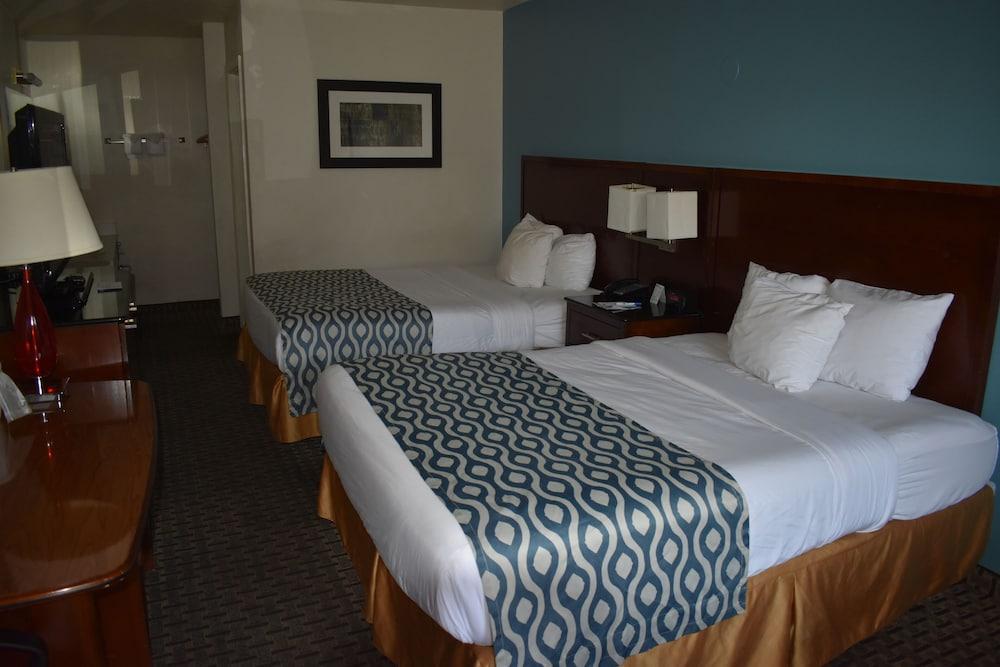 Rodeway Inn photo 14