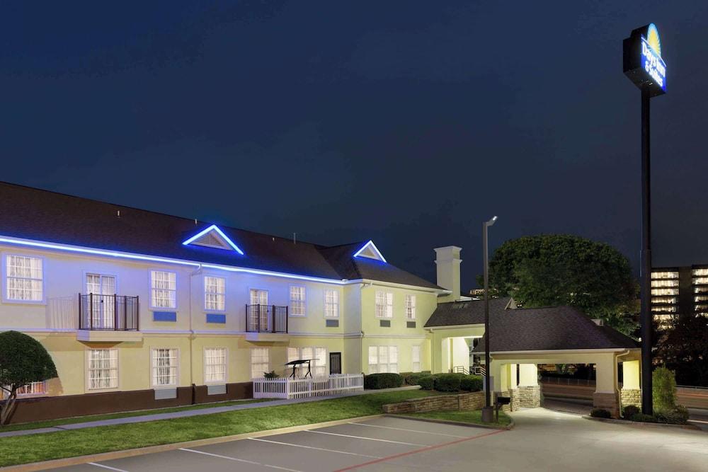 Days Inn & Suites by Wyndham Euless DFW Airport South photo 25