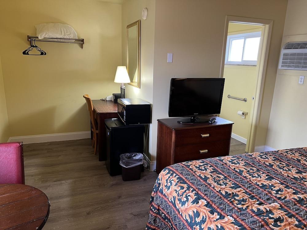 Crows Nest Inn Tawas photo 15