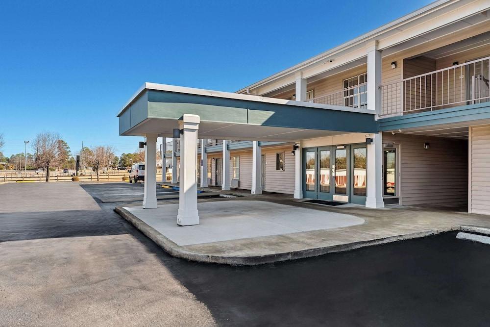 Quality Inn Eastman photo 30