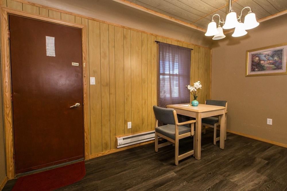 The Wisconsin Wood Inn photo 13
