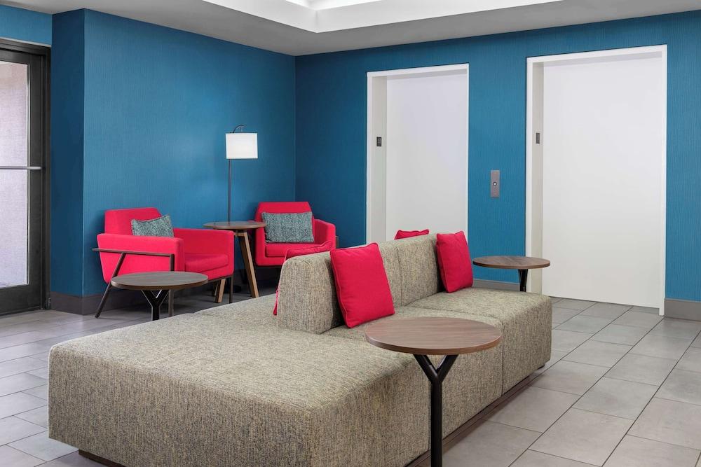 Hampton Inn Martinsburg photo 27