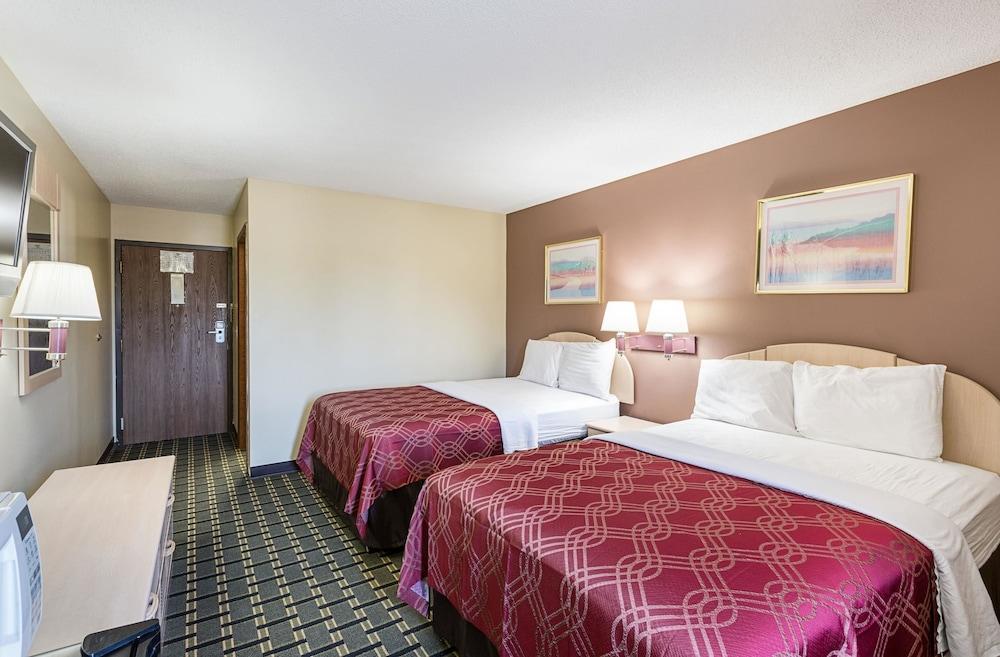 Americas Best Value Inn Beatrice photo 13