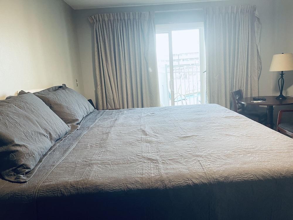 SHIPS INN Hotel photo 10