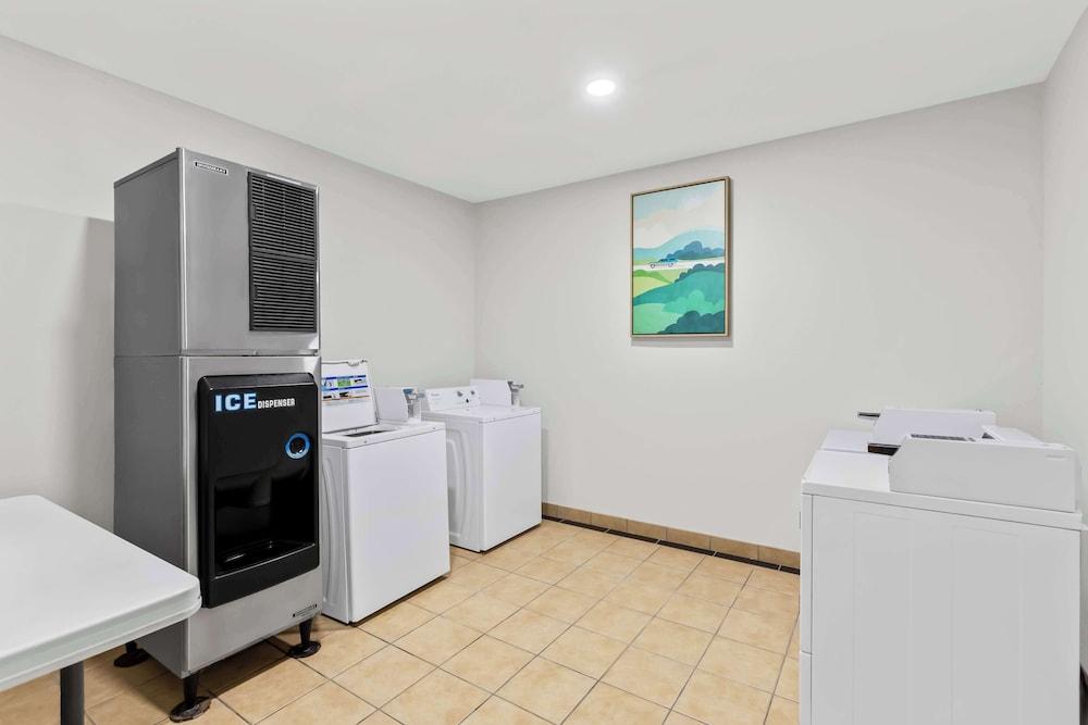 Sonesta Essential Beaumont photo 24