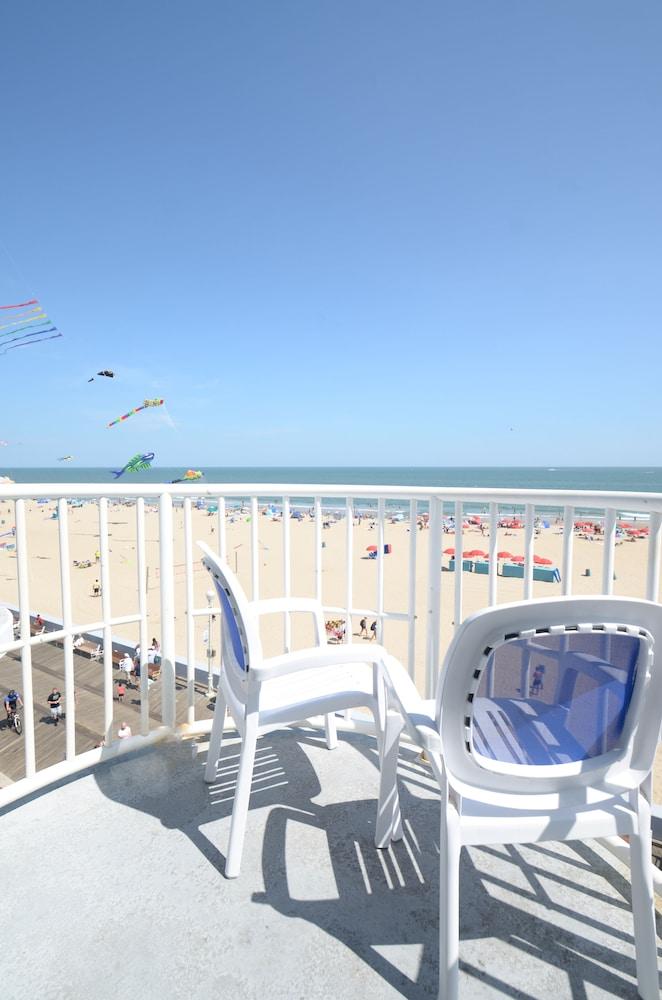 Tidelands Caribbean Hotel and Suites photo 47