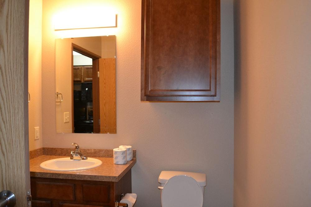 Bismarck Motor Motel photo 5