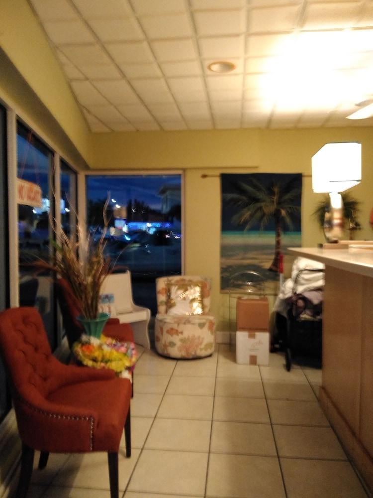 Swashbuckler Motel photo 41