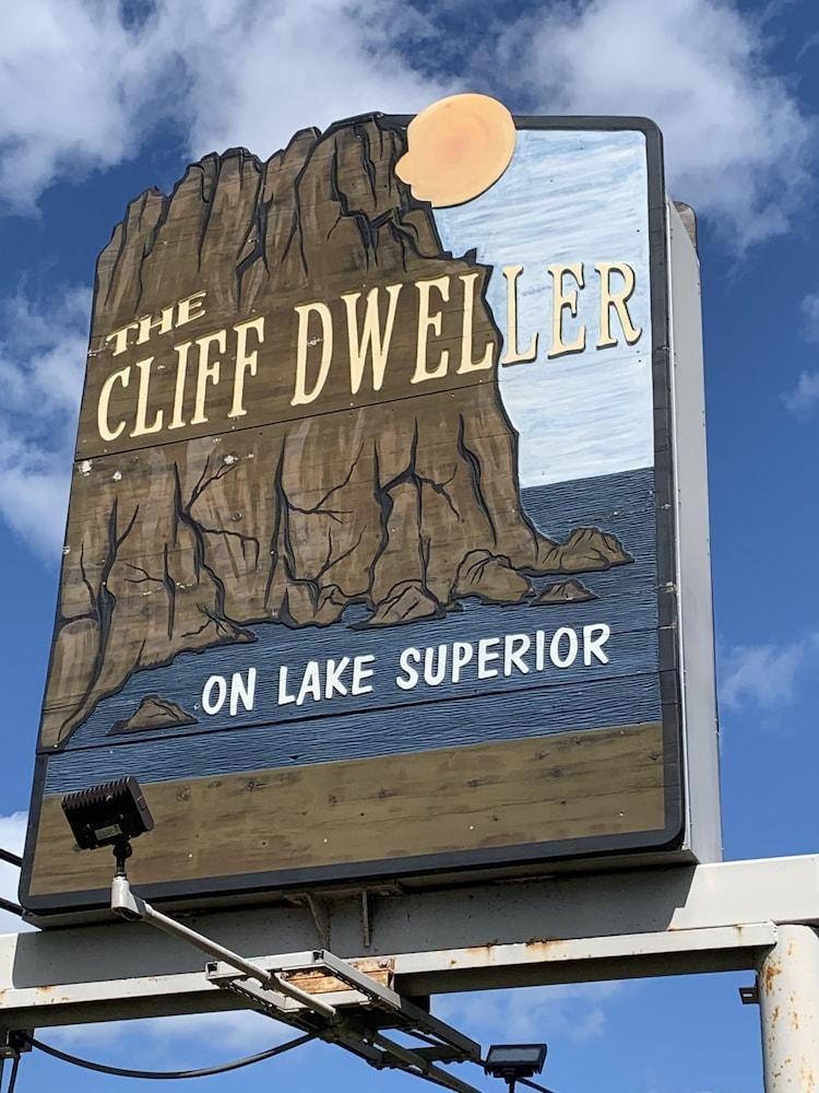 The Cliff Dweller on Lake Superior photo 20