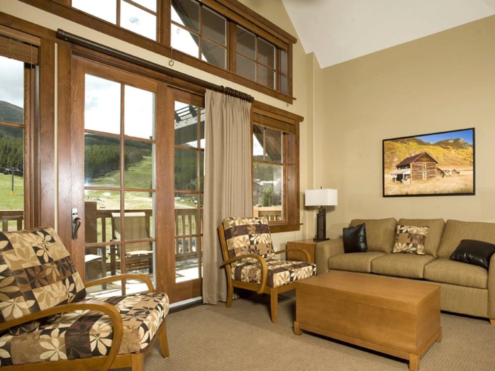 One Ski Hill Place, a RockResort, by Vail Resorts photo 89