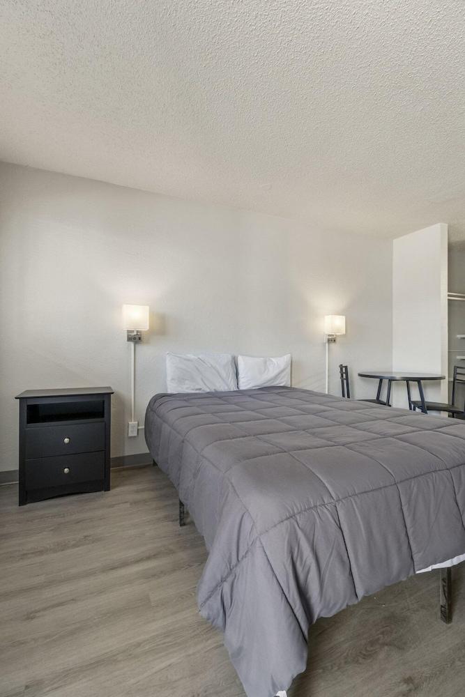 LTA Suites Brookside photo 6