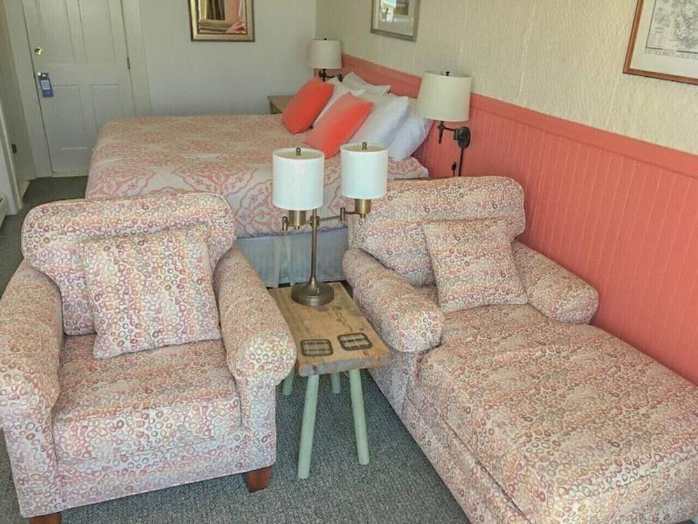 Inn on the Harbor photo 30