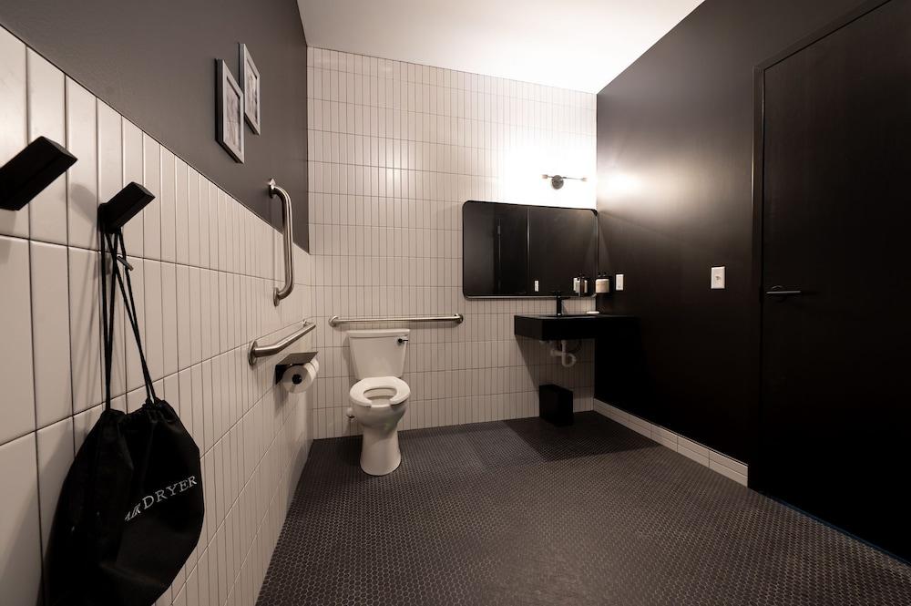 Arch and Cable Hotel photo 31