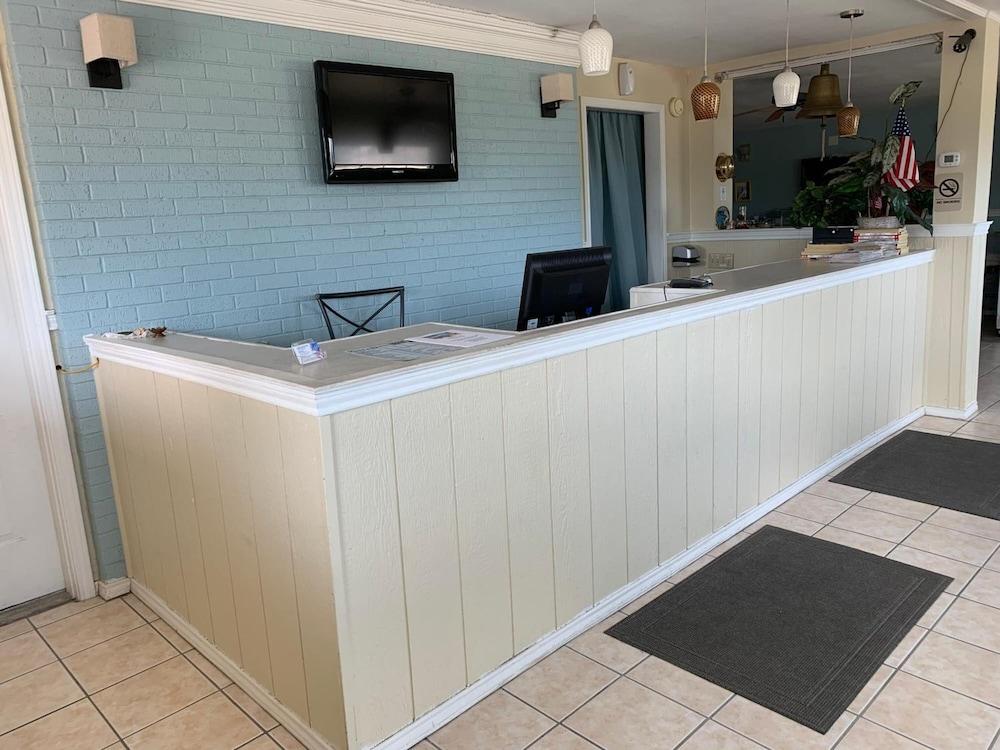 American Inn and Suites photo 4