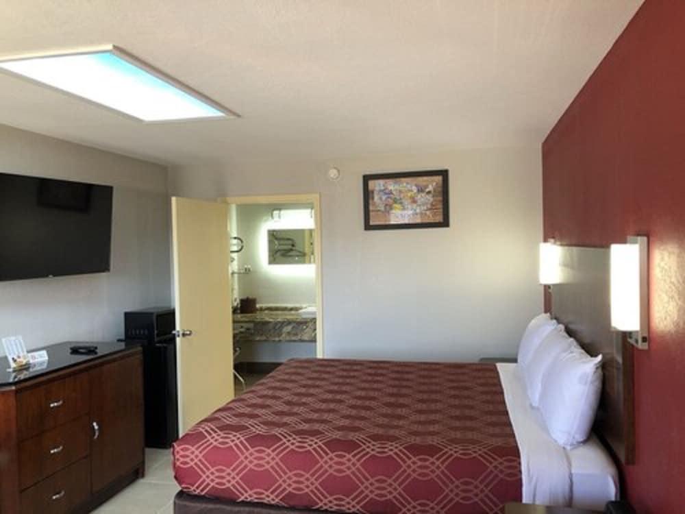 Econo Lodge Athens I-75 photo 29