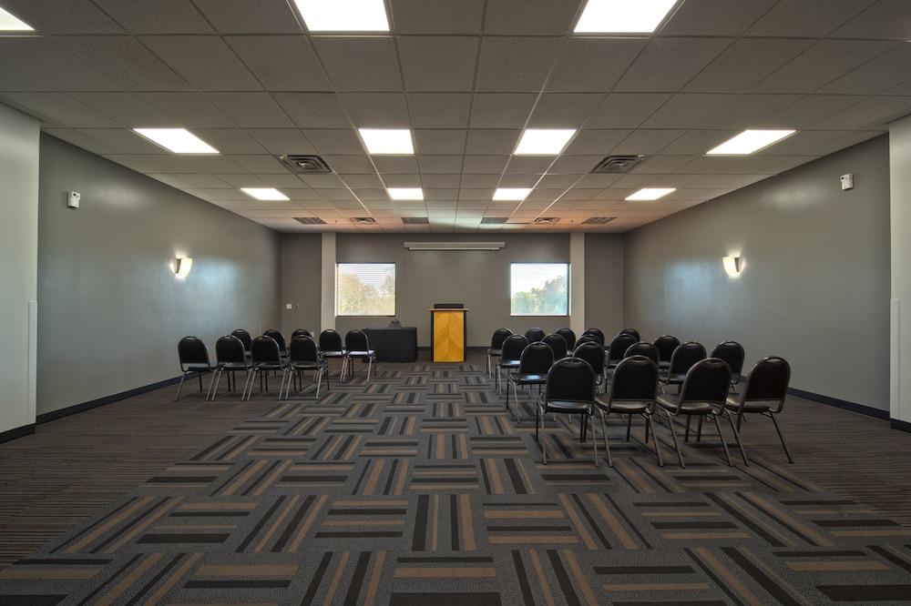 Wingate by Wyndham - Round Rock photo 29