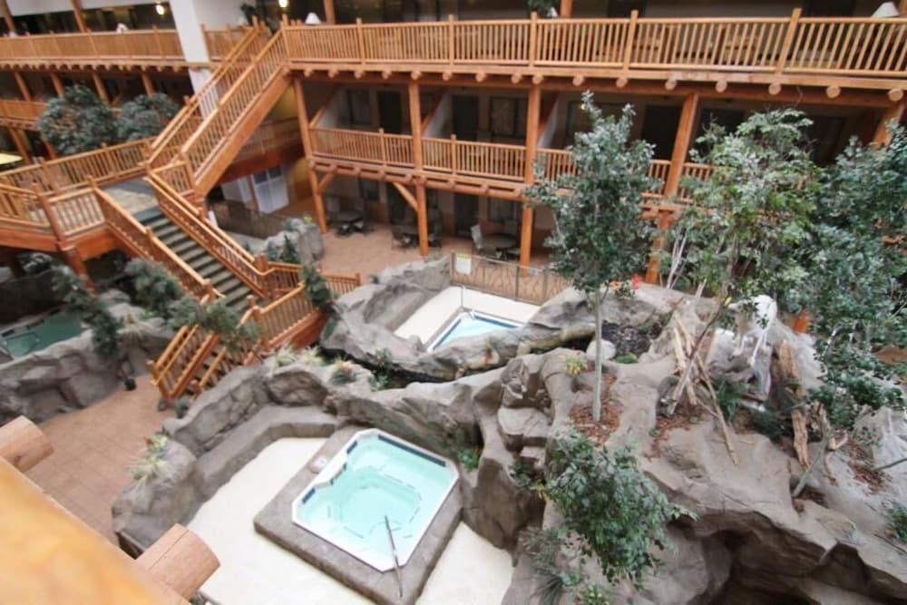 Casper C'mon Inn Hotel & Suites photo 37