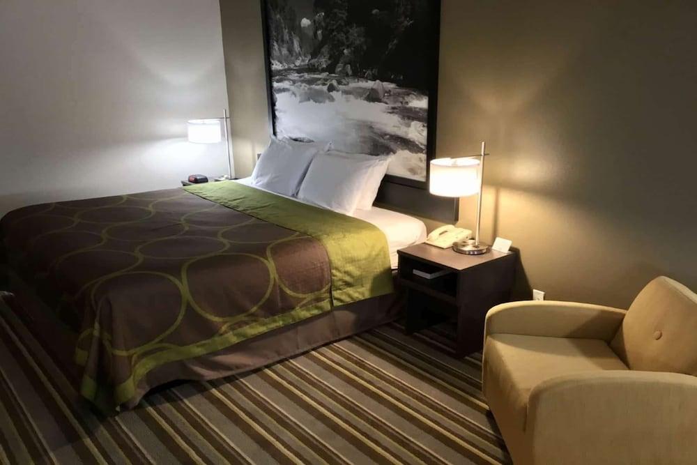 Super 8 by Wyndham Blackfoot photo 17