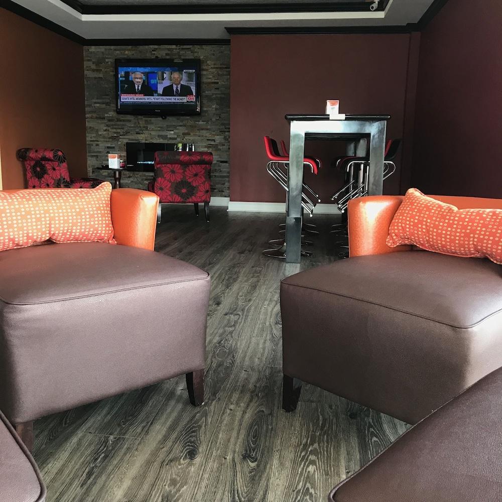 Milan Inn & Suites photo 3