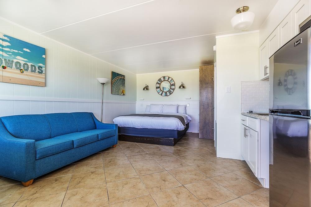 Paradise Oceanfront Resort photo 46