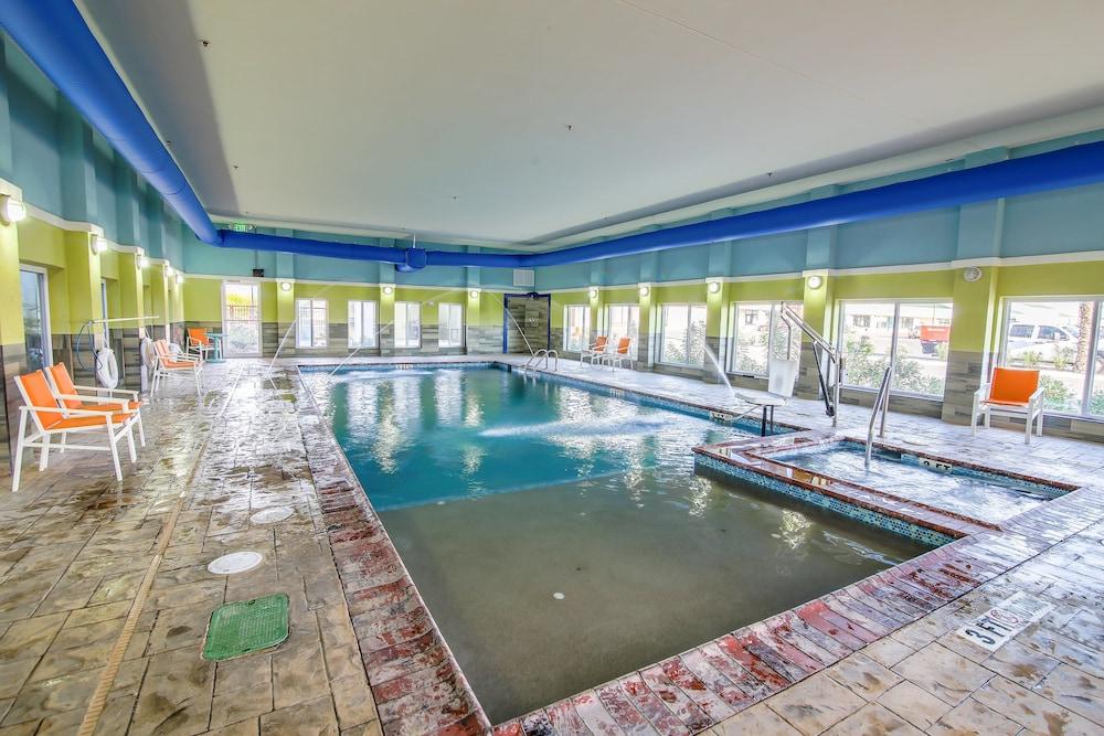 Holiday Inn Express & Suites Raymondville by IHG photo 18