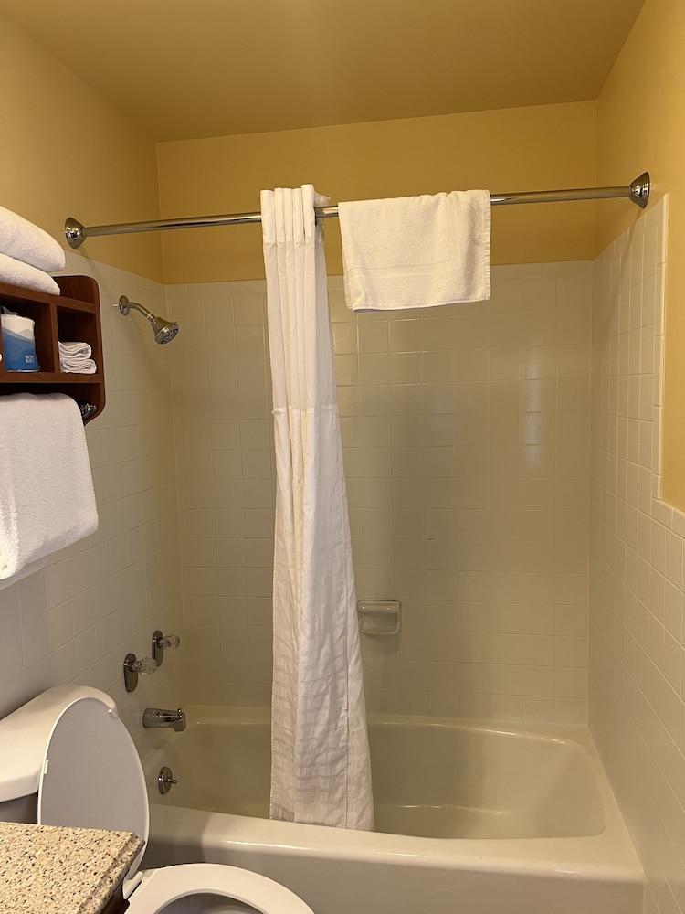 All Star Inn & Suites photo 94