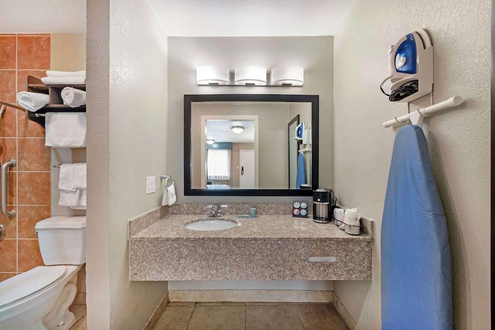 Best Western Post Oak Inn photo 17