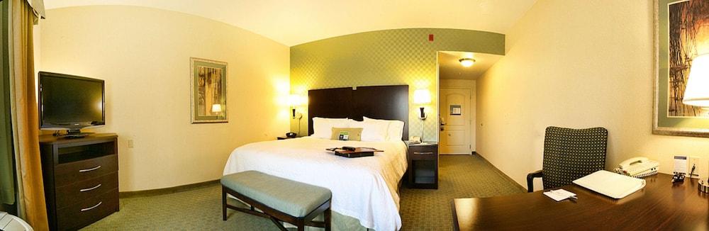 Hampton Inn Brentwood photo 23