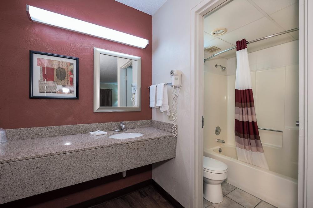 Sycamore Suites photo 51