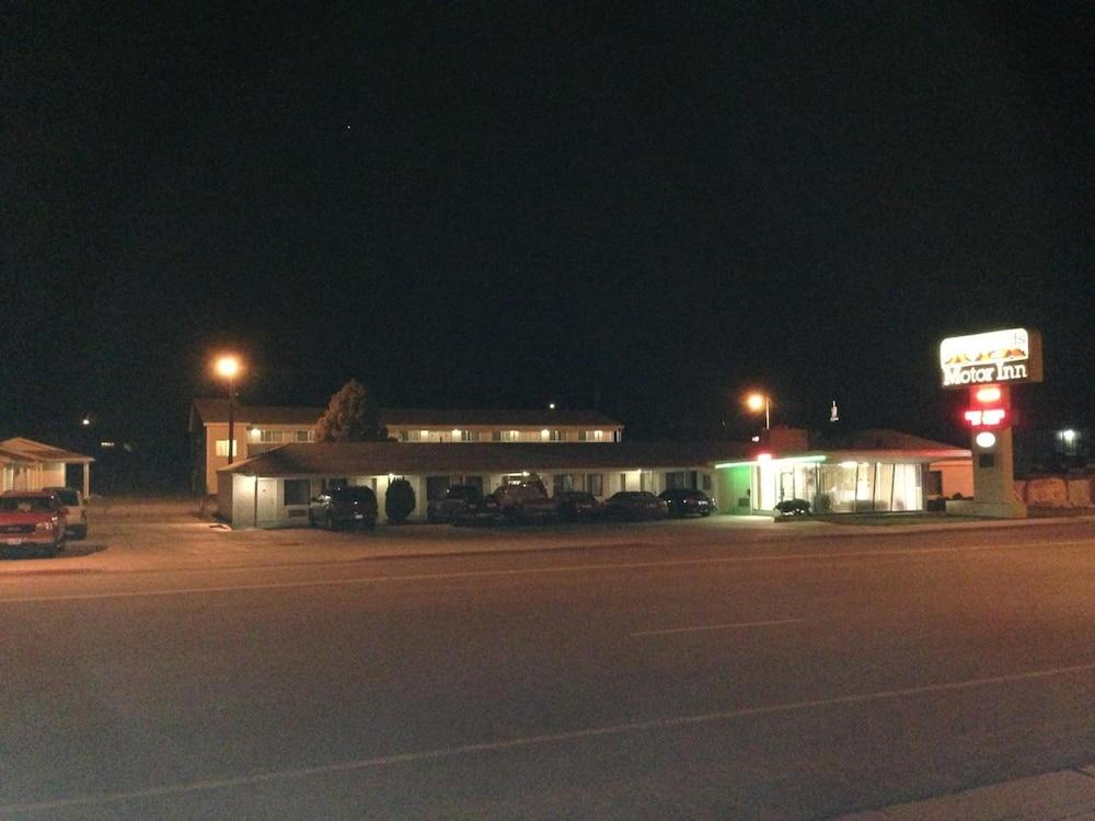 Canyonlands Motor Inn photo 11