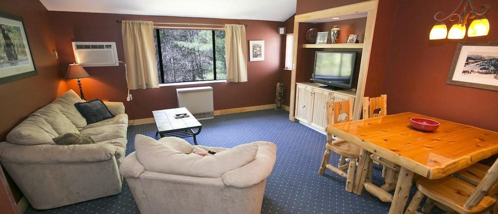 Black Bear Lodge photo 23