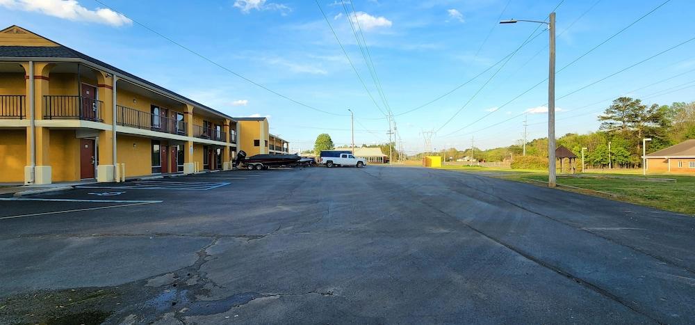 Budgetel Inn photo 7