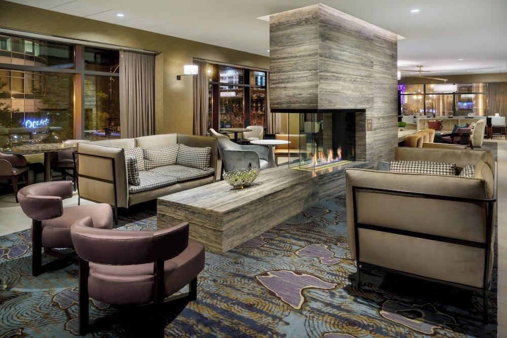 Residence Inn by Marriott Chicago Downtown / River North photo 1
