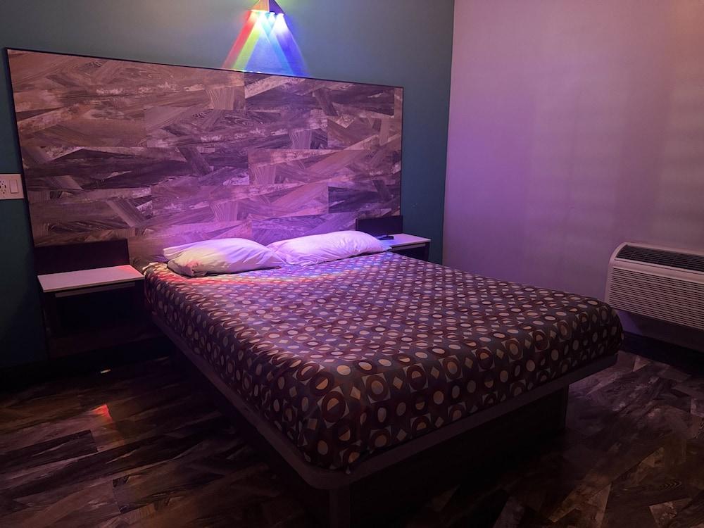 Bob's Motel photo 4