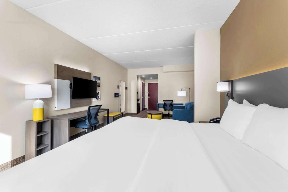 Comfort Inn Harriman photo 42