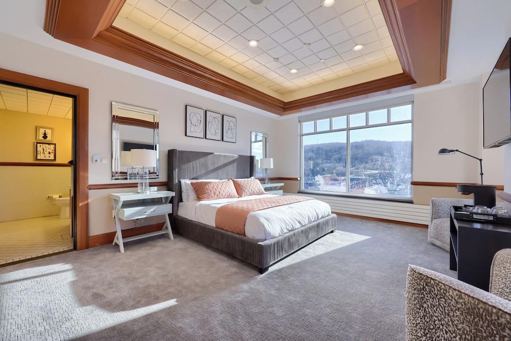 The Executive Suites and Venue photo 35