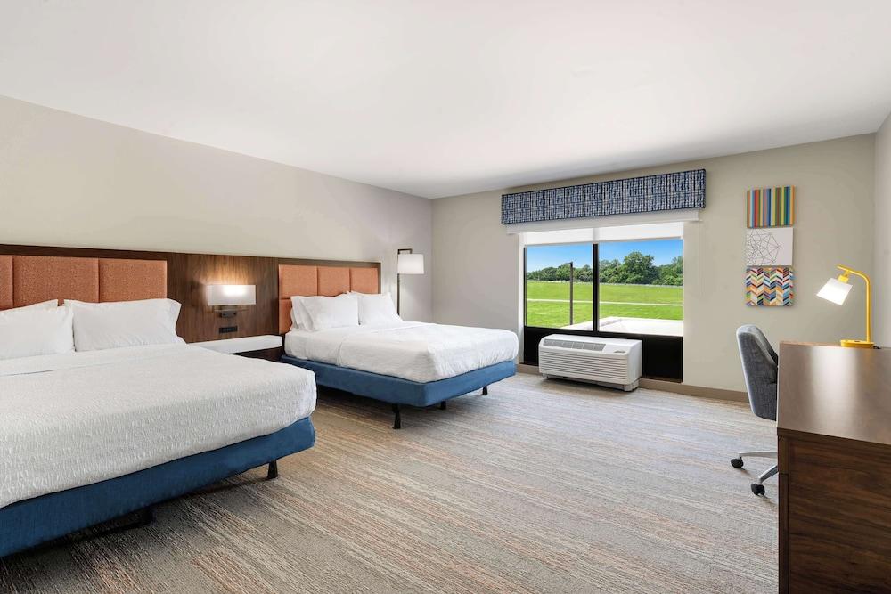 Hampton Inn Milford photo 48