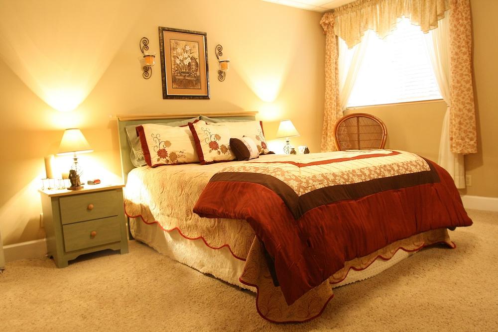 Monroe Street Suites photo 4