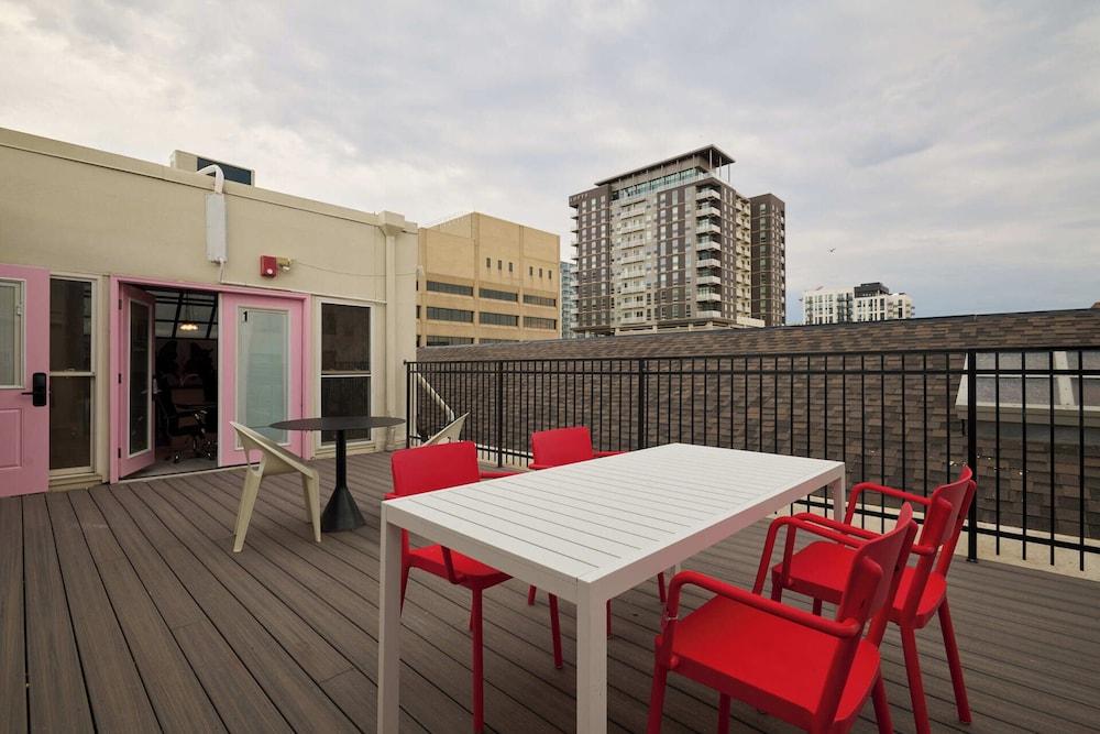 BIG LITTLE HOTEL photo 28