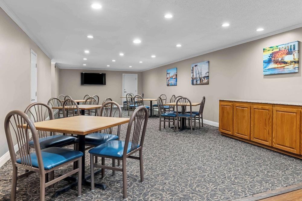Best Western Forest Inn photo 32