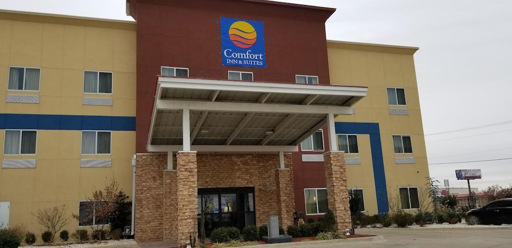 Comfort Inn & Suites Tulsa I-44 West - Rt 66 photo 52