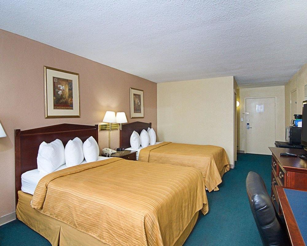 Quality Inn Shenandoah Valley photo 7